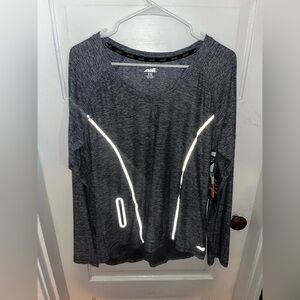 NWT Avia Highly Reflective Swing Zipper Pocket Workout Long Sleeve Top